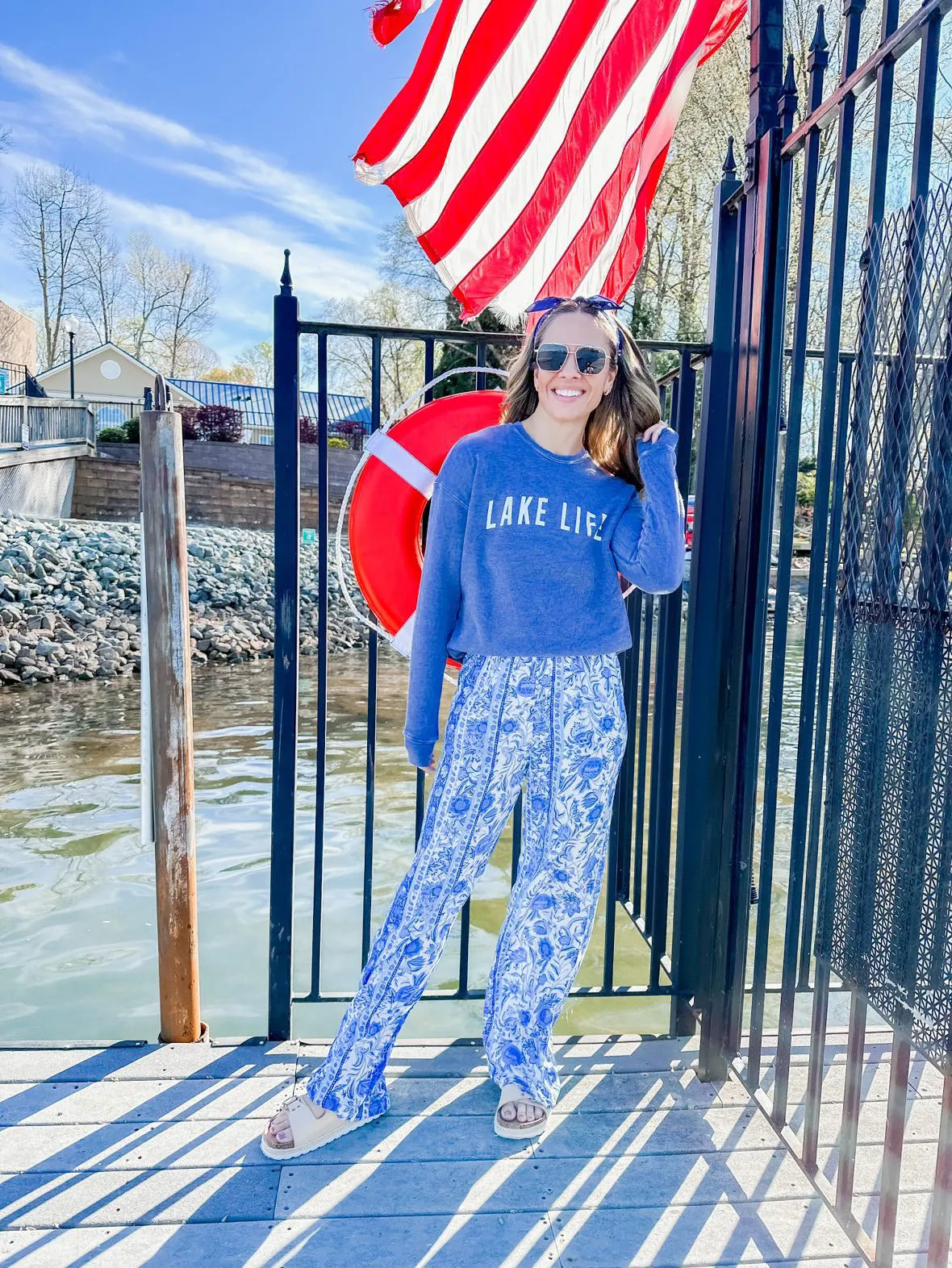 LAKE LIFE Crewneck Sweatshirt