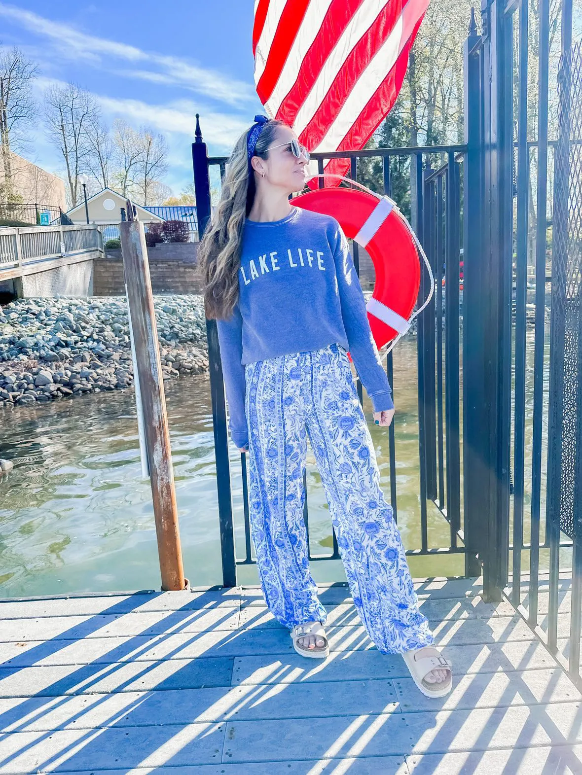 LAKE LIFE Crewneck Sweatshirt