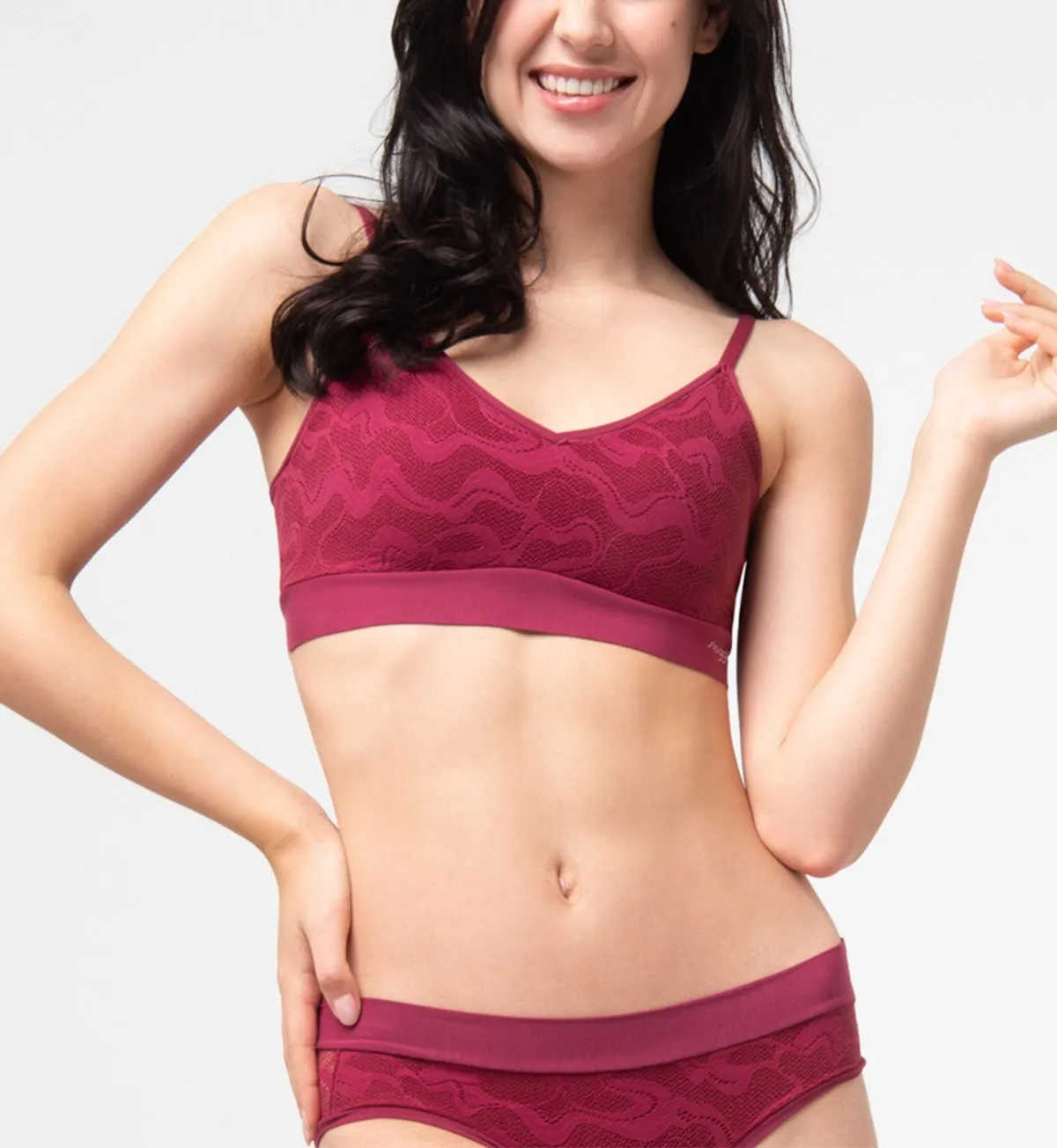 SLOGGI GO ALLROUND LACE TOP